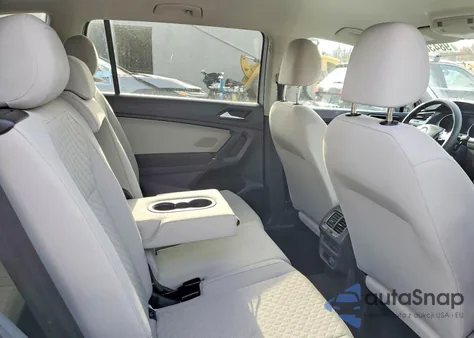 2018 Volkswagen Tiguan S z USA, uszkodzony, nr VIN 3VV0B7AX2JM104097